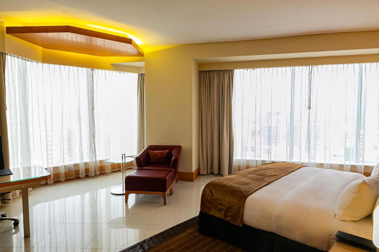 Lagos Continental Hotel Exterior foto A bedroom at the hotel