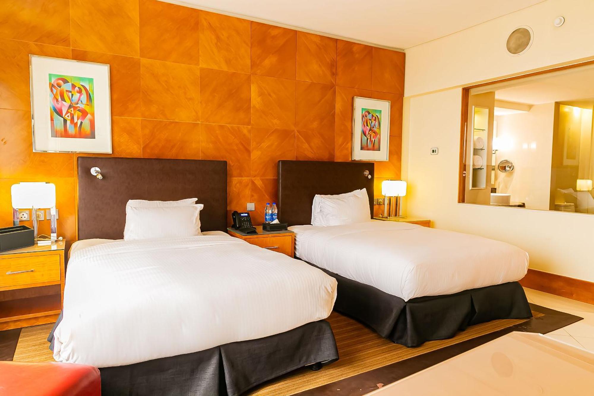 Lagos Continental Hotel Exterior foto A room at the hotel