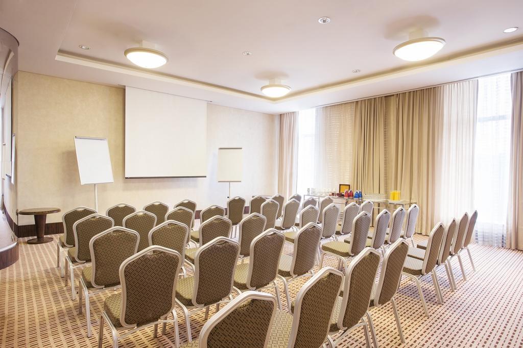 Lagos Continental Hotel Exterior foto Meeting room