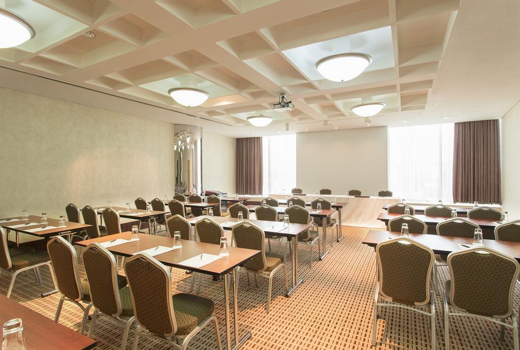 Lagos Continental Hotel Exterior foto Meeting room