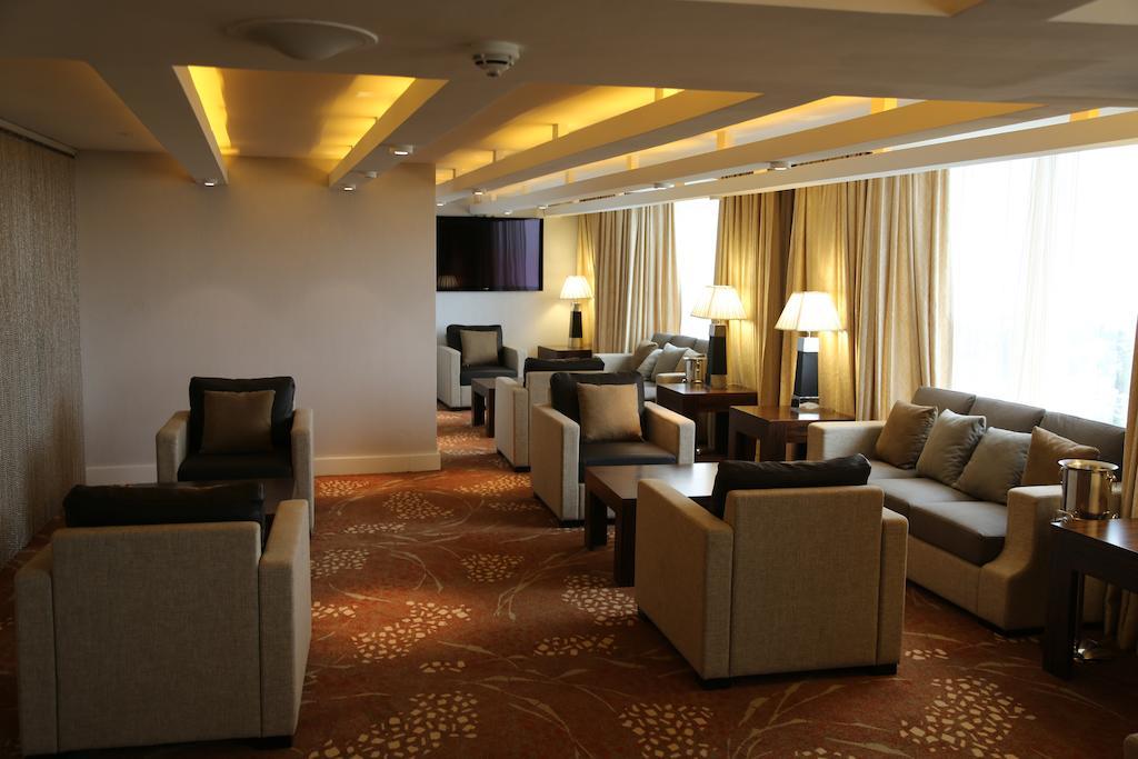 Lagos Continental Hotel Exterior foto The lounge at the airport